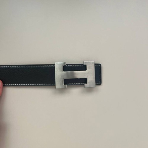 Hermès belt black with silver-tone H buckle like new, size 105