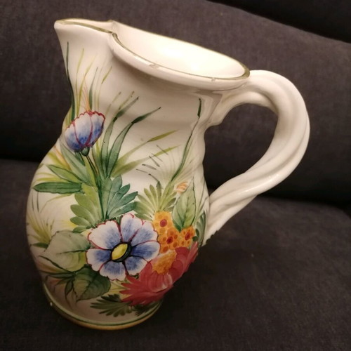 Italian pitcher used with hand-painted design 18x16cm