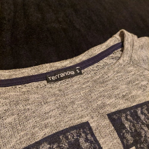 Terranova women's thin sweatshirt gray like new, size S