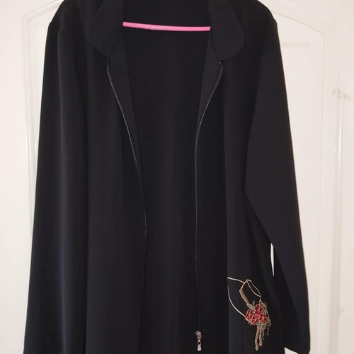 Vintage blouse with embroidered detail black, like new, size XXL