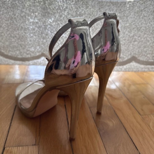 La Bottine Souriante silver sandals size 37 like new