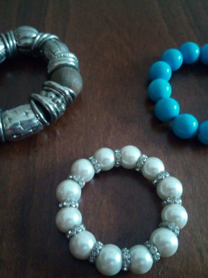 Set of 3 oversised acrylic bracelets used