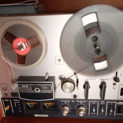 Akai 400DB reel-to-reel tape recorder like new