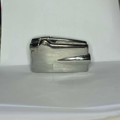 Ronson Varaflame Chrome Lighter like new, vintage 1980s
