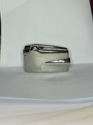 Ronson Varaflame Chrome Lighter like new, vintage 1980s