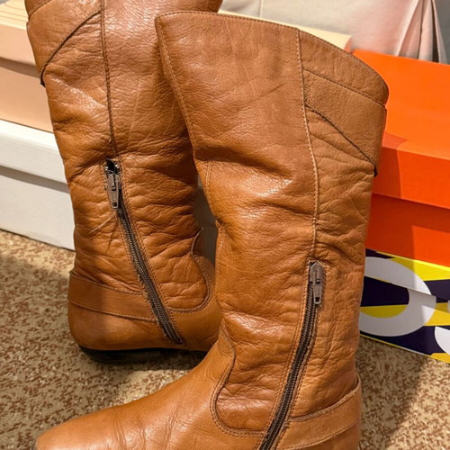 Leather brown mid-calf boots used, size 37