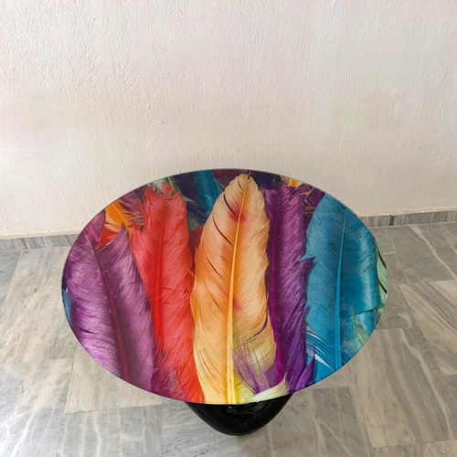 Modern glass coffee table with feather design 90x90 cm