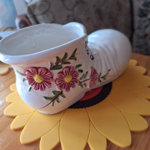 Ceramic boot-shaped flowerpot like new, handmade, 8x16x7 cm