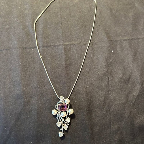 Vintage silver 925 necklace like new, pink and white