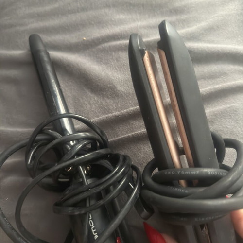 Curling iron and hair straightener like new