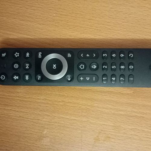 Cosmote Android TV box remote control like new