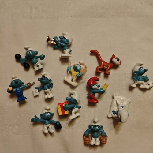 Smurfs Peyo figures used, pack