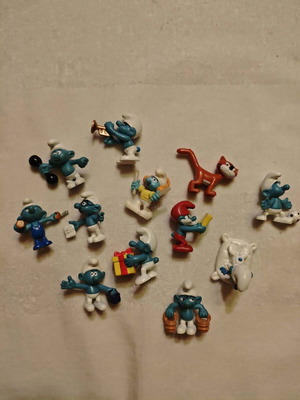 Smurfs Peyo figures used, pack