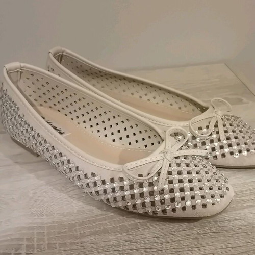 Ballerina shoes new, size 39, beige suede with rhinestones