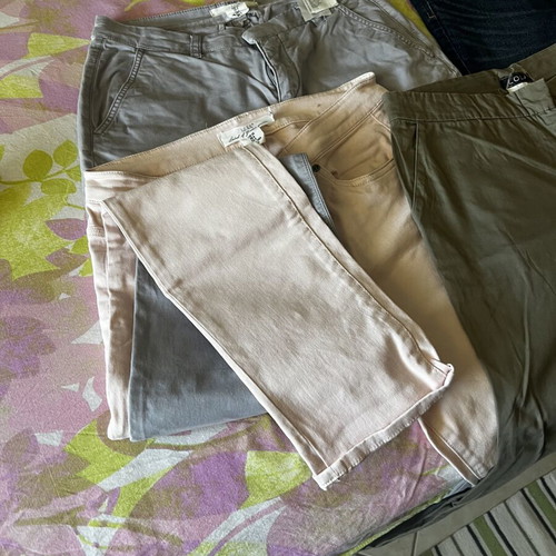 Benetton women's pants set of 5, assorted sizes and colors
