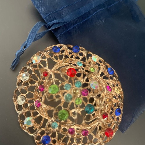 Pin used, multicolored