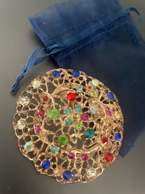 Pin used, multicolored