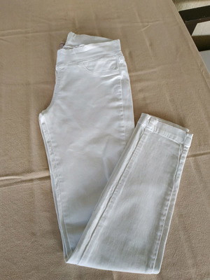 Bershka white denim leggings like new, size S