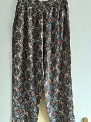 Blé fashion summer printed pants, size Medium / Large