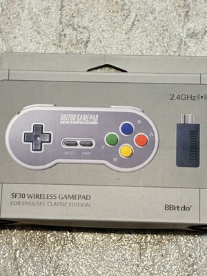 8BitDo SF30 безжичен геймпад за SNES Classic Edition като нов