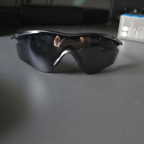 Oakley M2 Frame XL polarized sunglasses like new, black