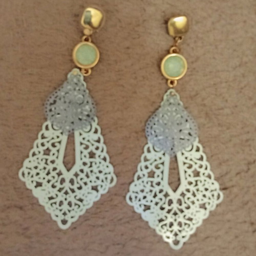Dangling earrings like new with shades of gray, mint, and gold