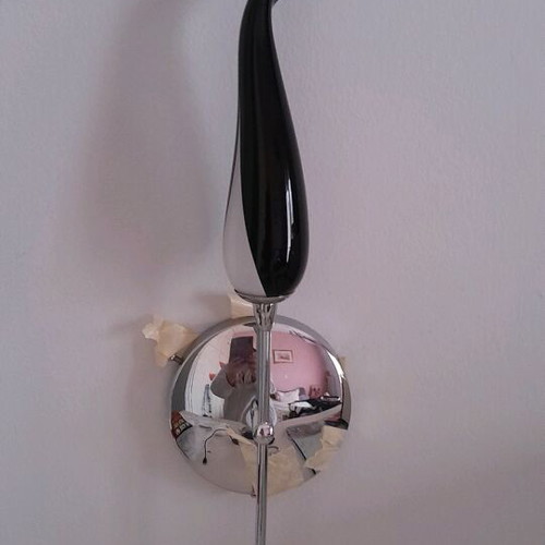 Wall lights like new, set of 2 modern fixtures
