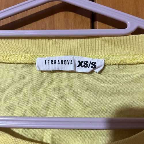 Terranova crop top size XS/S, pastel yellow, like new