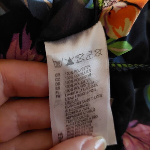 Kimono used, medium size, colorful with fringes