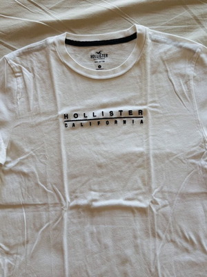 Hollister California white T-shirt, size S