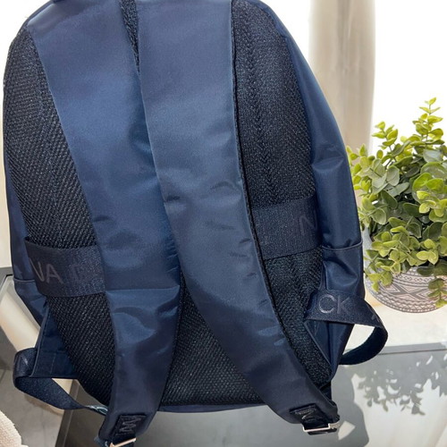 Backpack like new, medium size, blue