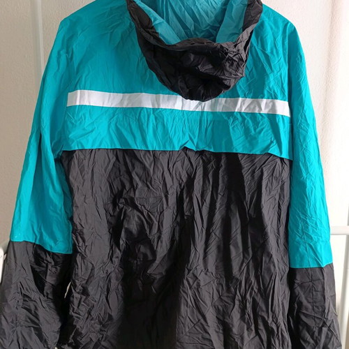 Nautica men's windbreaker jacket like new, M/L, multicolor