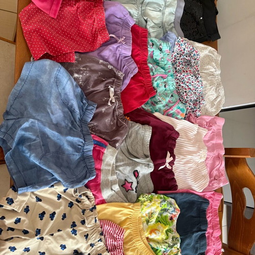 Pack of 23 shorts and 1 skirt like new