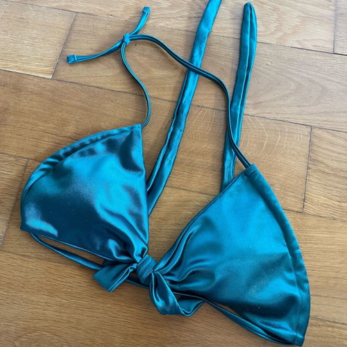 Swimwear tops pack of 5 M/L size like new
