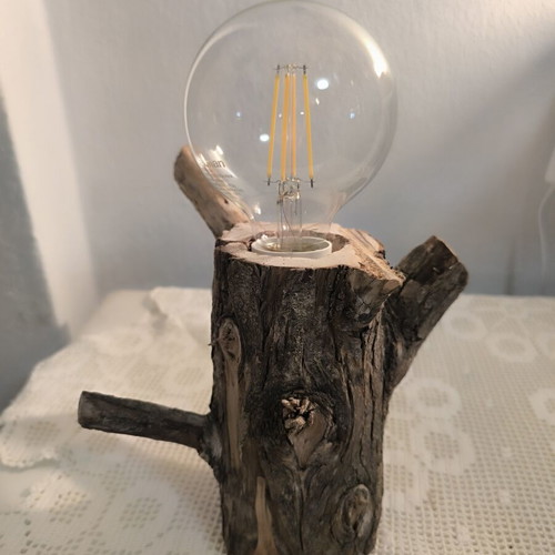 Handmade oak log table lamp with Edison bulb