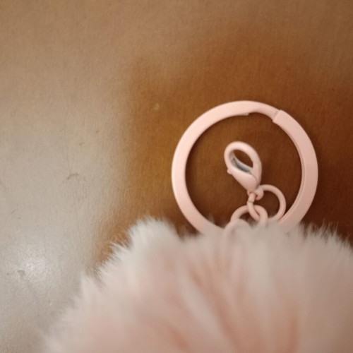 Pom-Pom Keychain pink, like new, soft and stylish accessory