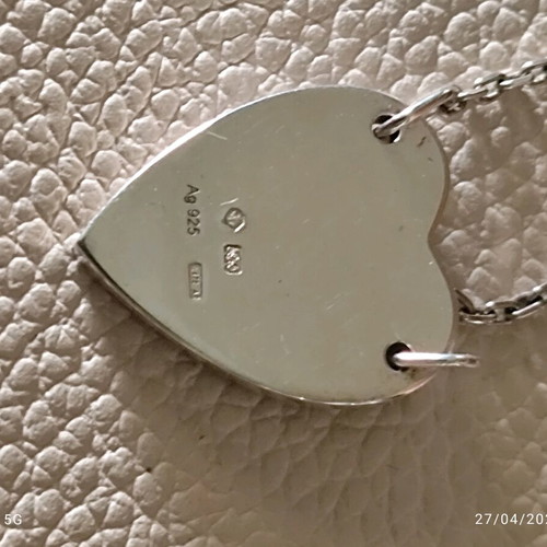 Gucci silver 925 heart pendant necklace unisex like new