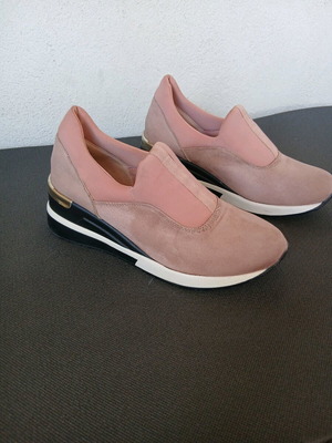 Diseño España slip-on αθλητικά παπούτσια νούμερο 40 σαν καινούργια