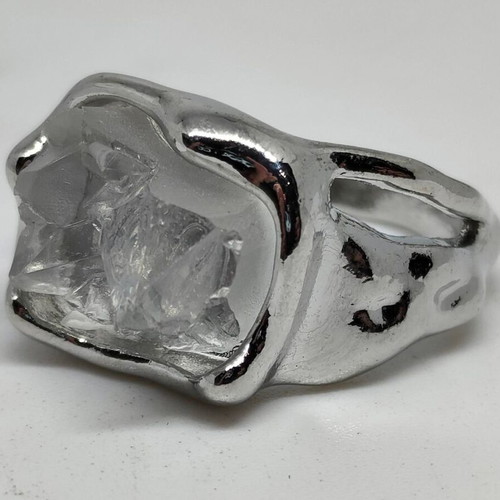 Ring with Raw Quartz Crystal Size 10 Like New, Silver Color