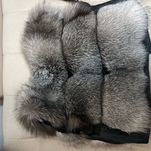 Women's Silver Fox Fur Jacket new with removable sleeves