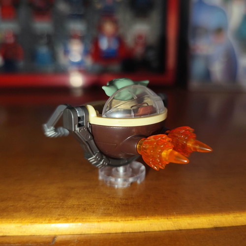 Grogu figure like new with cradle and moving handles