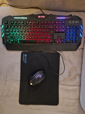 Fury gaming combo with keyboard, mouse, mousepad and headset like new