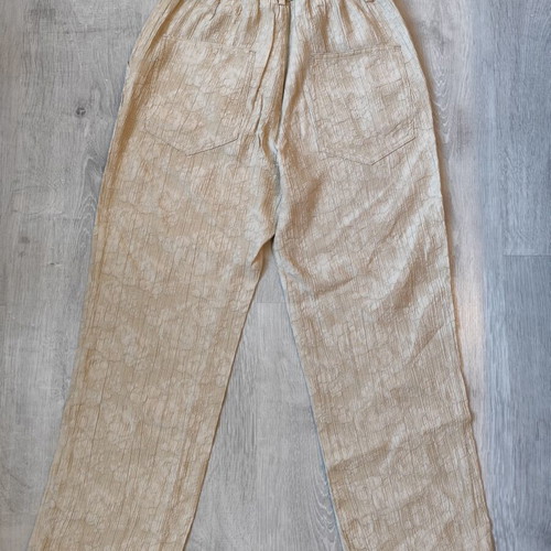 Zara beige pants like new, viscose fabric with embossed pattern