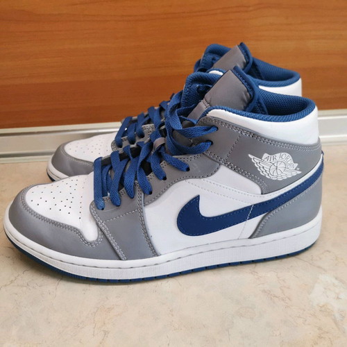 Air Jordan 1 Mid True Blue size 44 like new