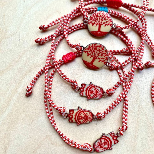 Martakia new, pack of 10 white red beige with silver metal element
