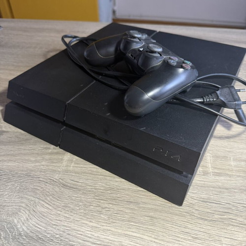 PlayStation 4 (PS4) 500GB console like new with controller and power cable