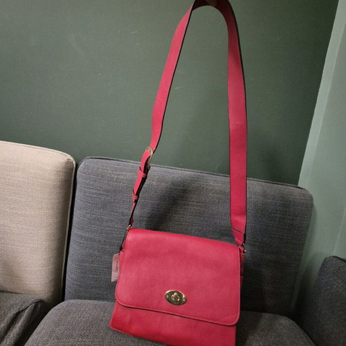 Caprisa women's shoulder bag new, red