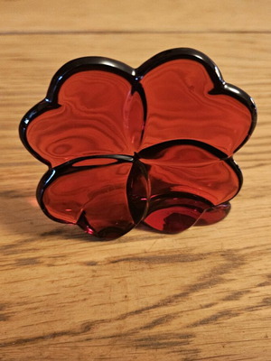 Baccarat intense red like new