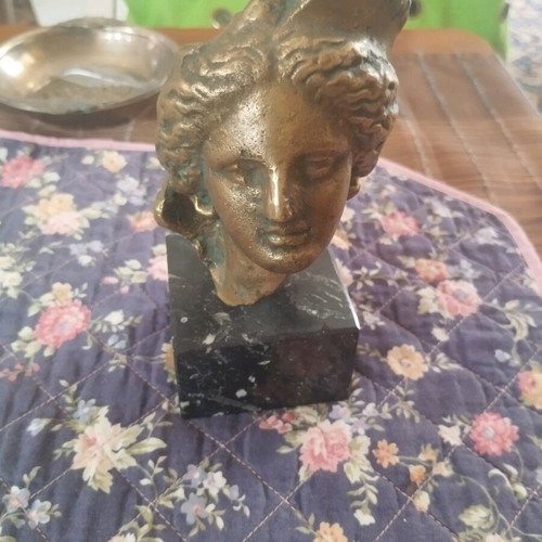 Bust statue like new with marble base