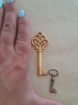 Set of 2 keys for crafts
